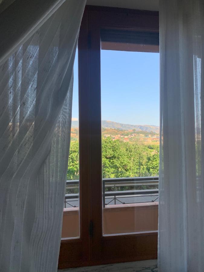All'Anoneto B&B Катона Экстерьер фото